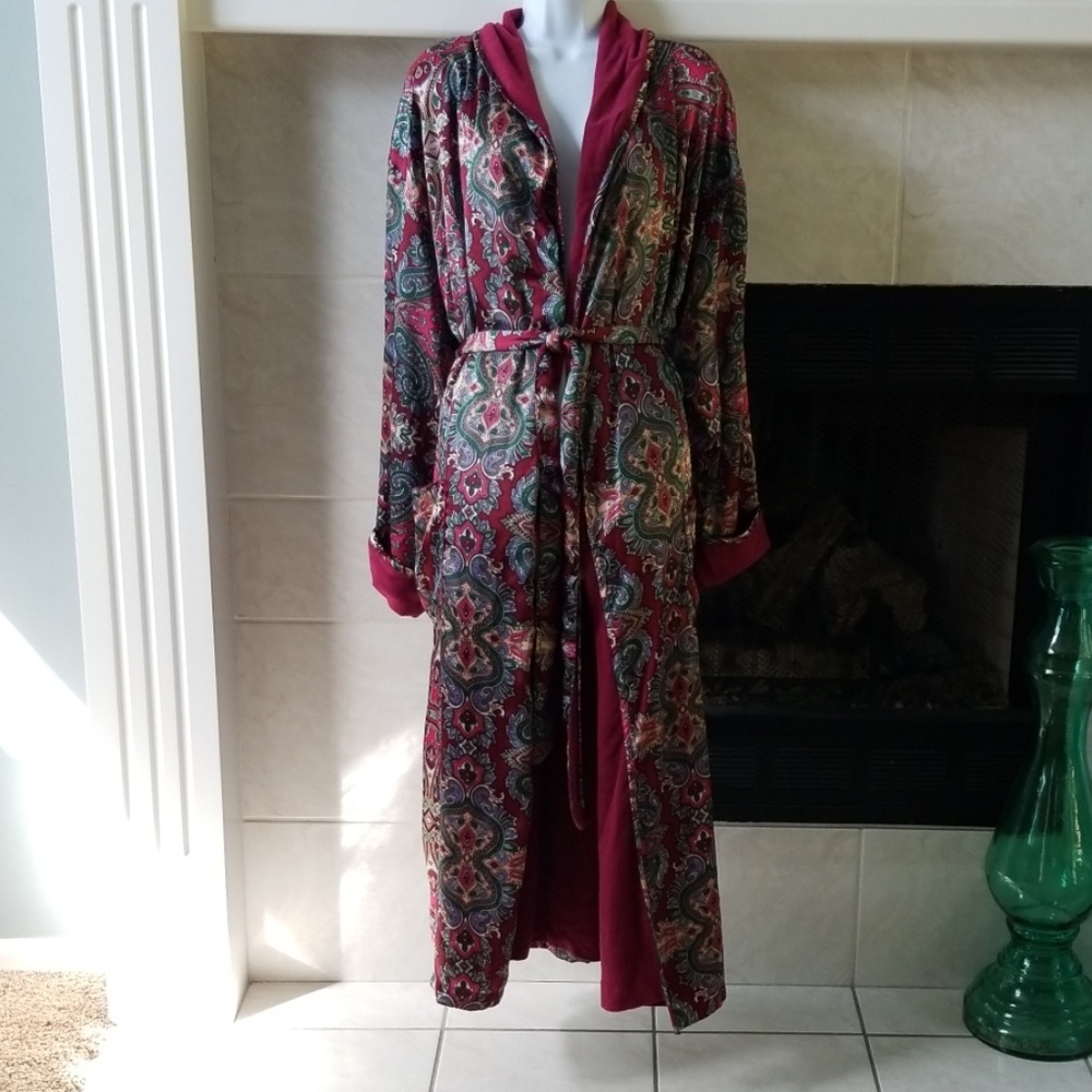 Vintage Victoria Secret Paisley Robe